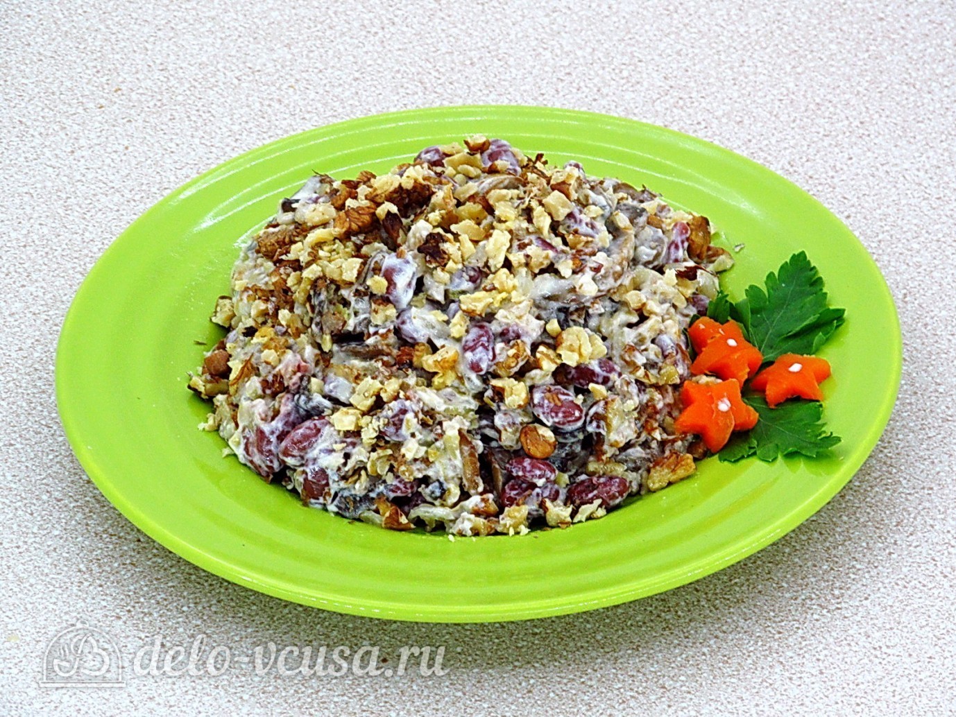 Шаг 9 приготовления Салат из фасоли с грибами