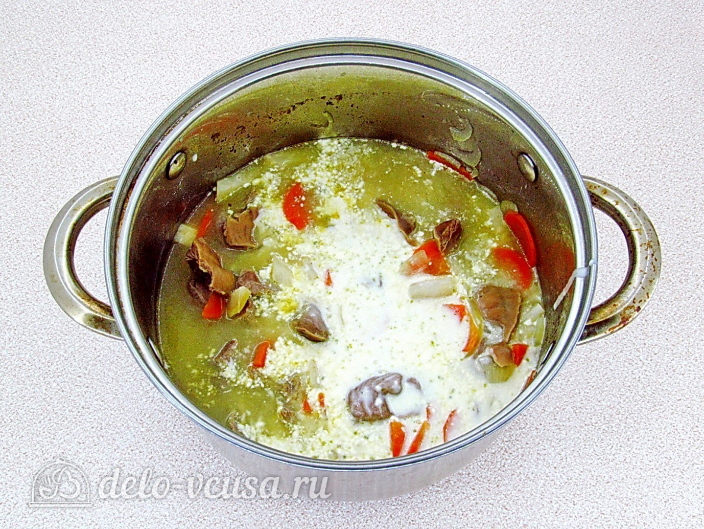 Шаг 10 приготовления Куриные желудки, тушенные в сметане