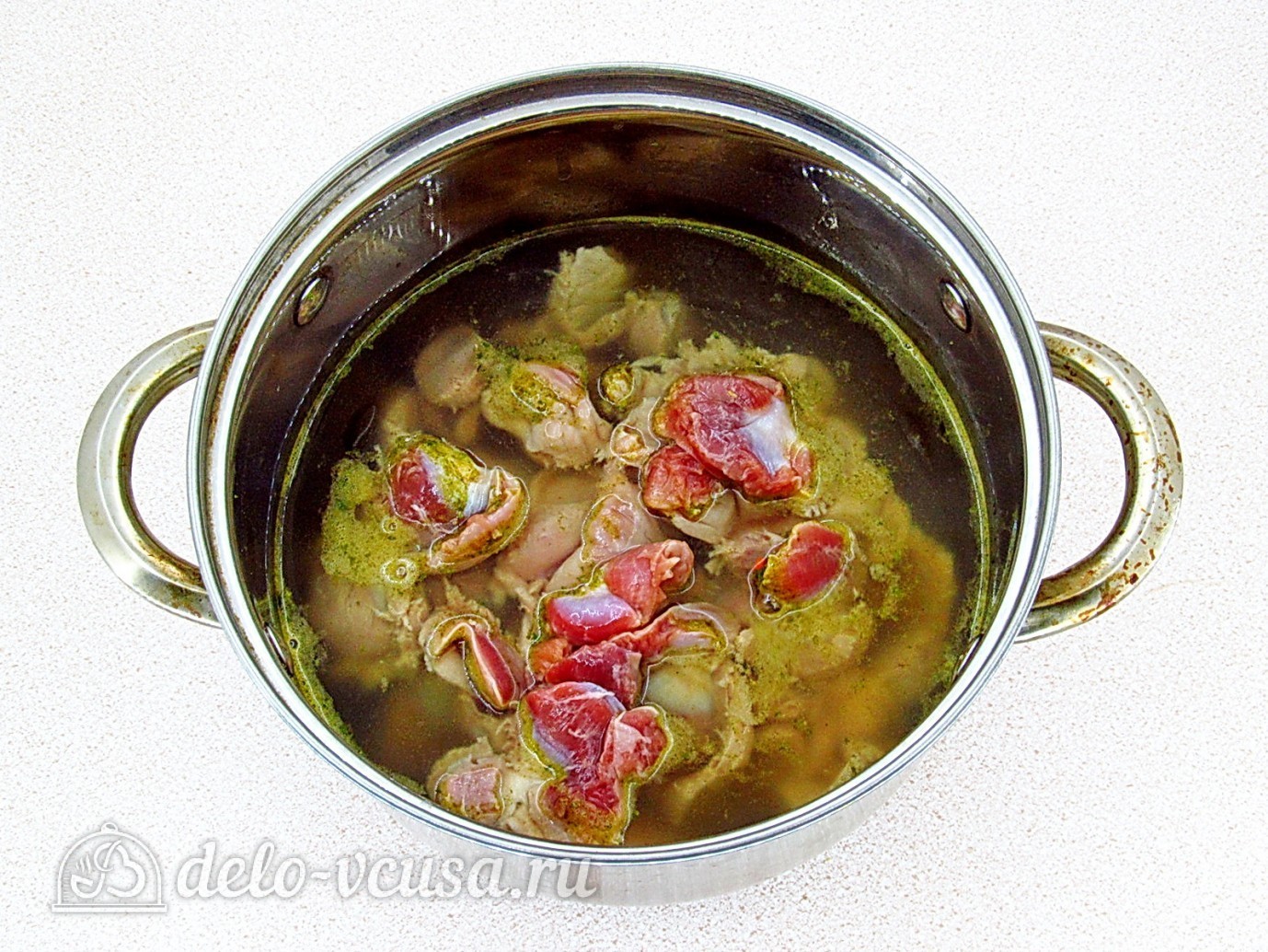 Шаг 3 приготовления Куриные желудки, тушенные в сметане