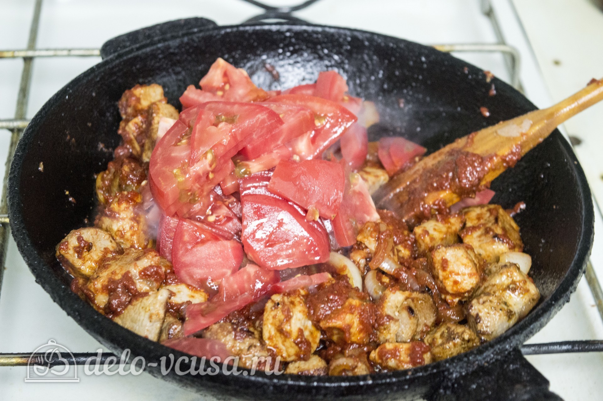 Шаг 4 приготовления Тушеное мясо с черносливом