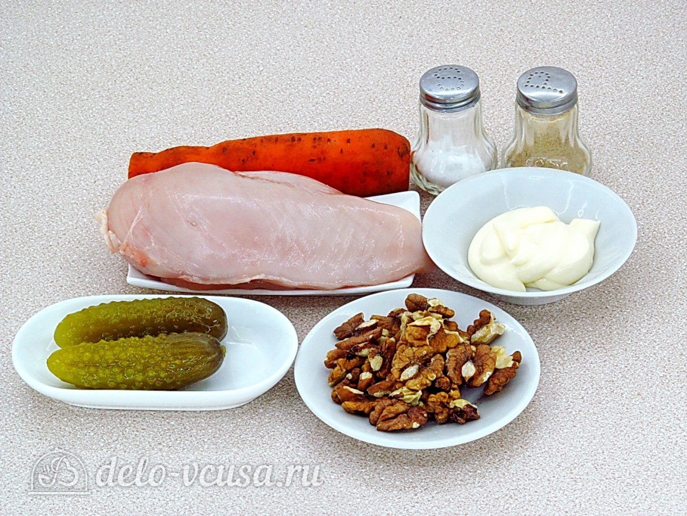 Ингредиенты Салат с курицей и грецкими орехами Фото ингредиенты Салат с курицей и грецкими орехами