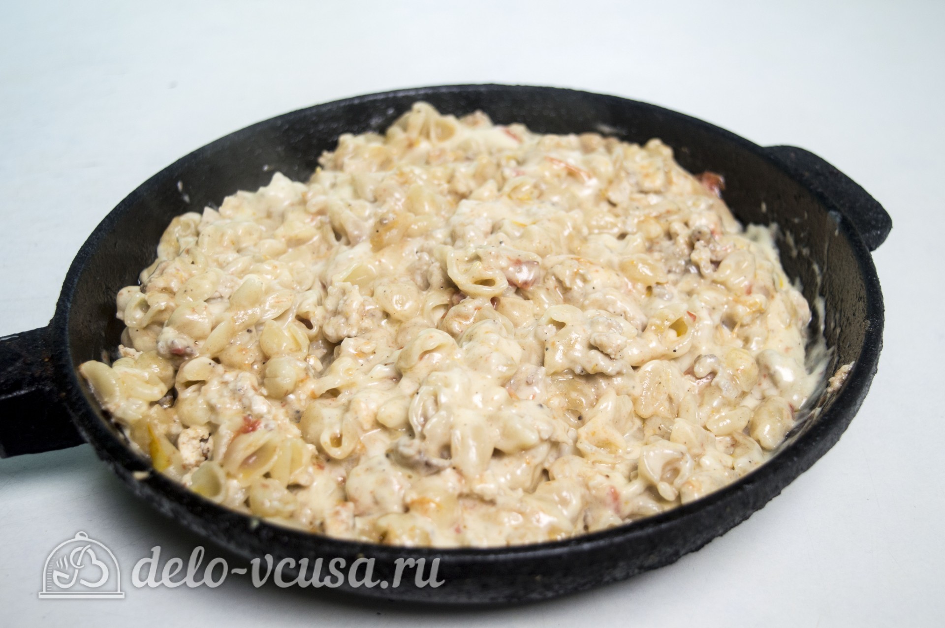 Шаг 11 приготовления Макароны с курицей и сырным соусом