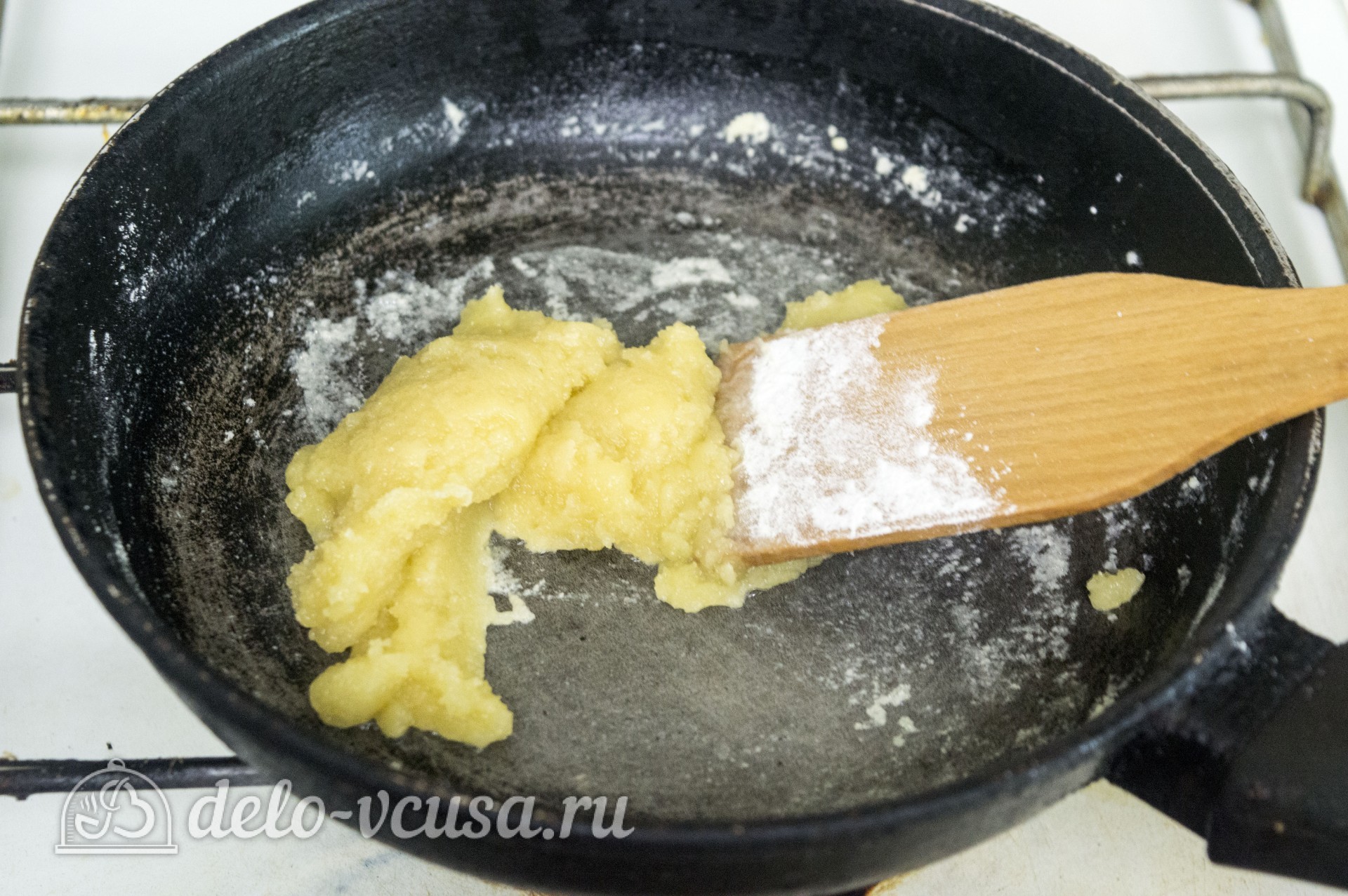 Шаг 6 приготовления Макароны с курицей и сырным соусом