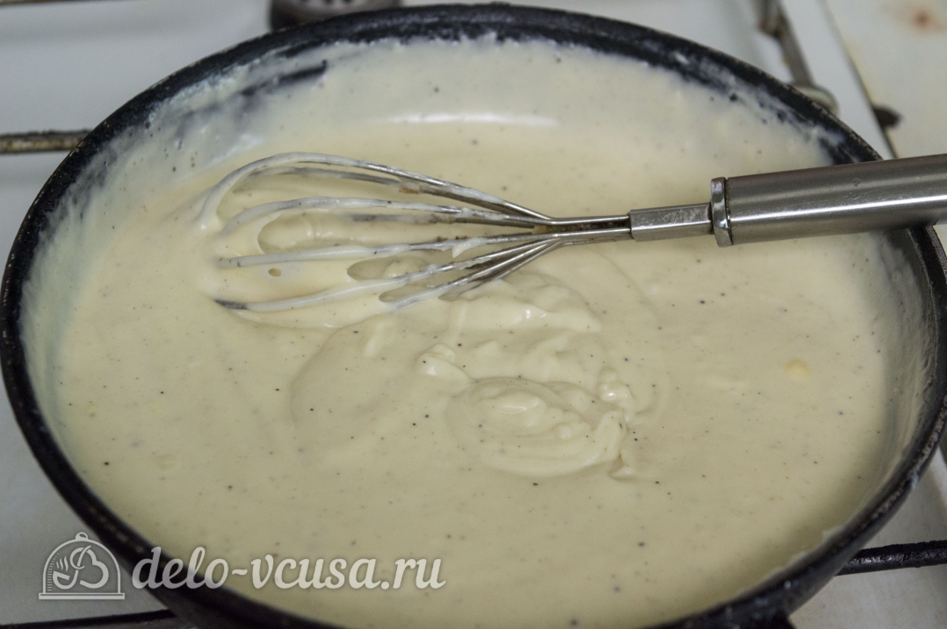 Шаг 9 приготовления Макароны с курицей и сырным соусом