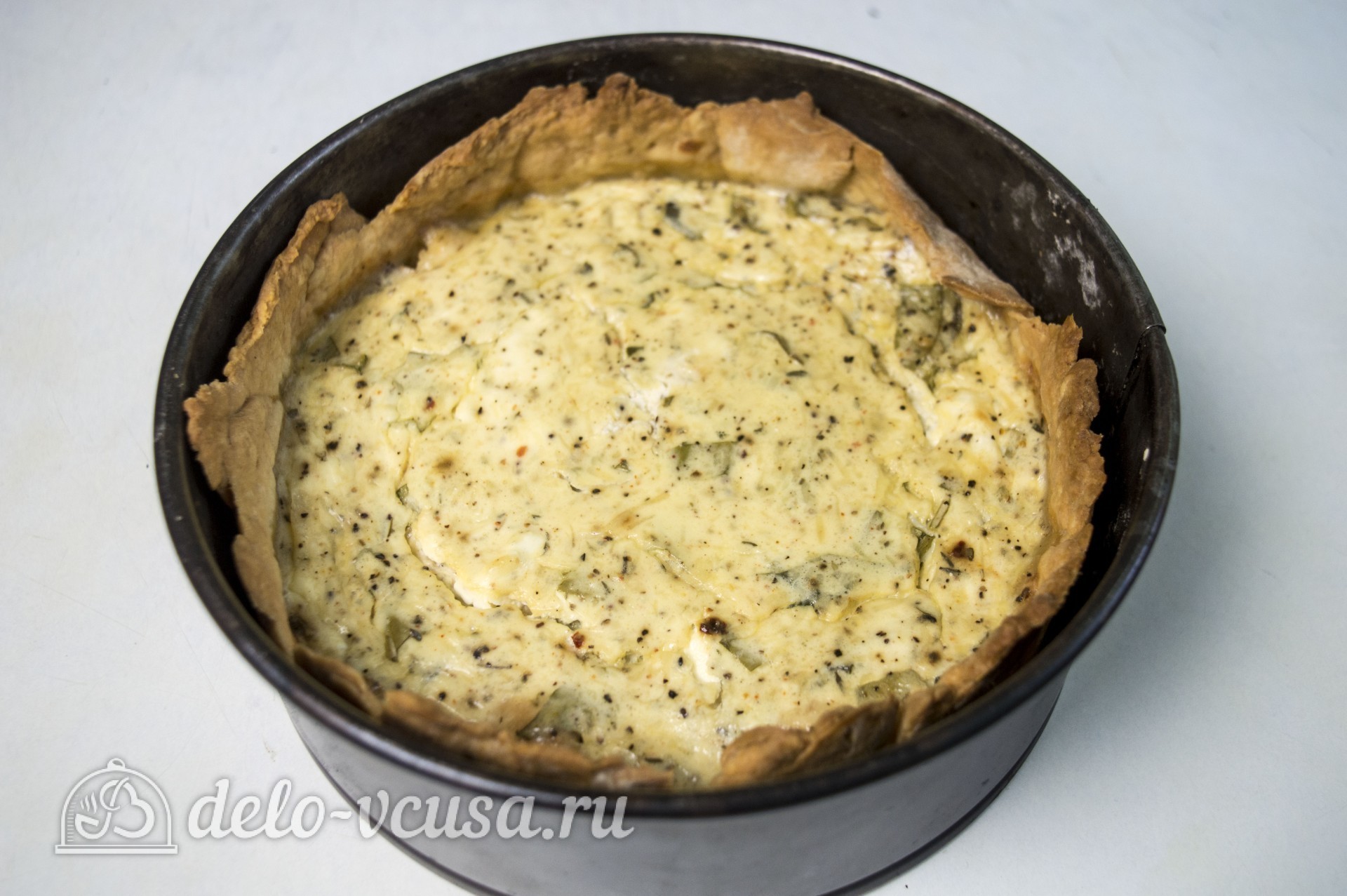 Шаг 12 приготовления Киш с курицей и сыром