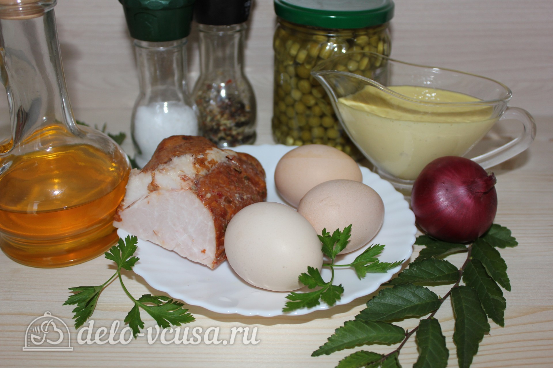 Ингредиенты Салат с копченым мясом и горошком Фото ингредиенты Салат с копченым мясом и горошком