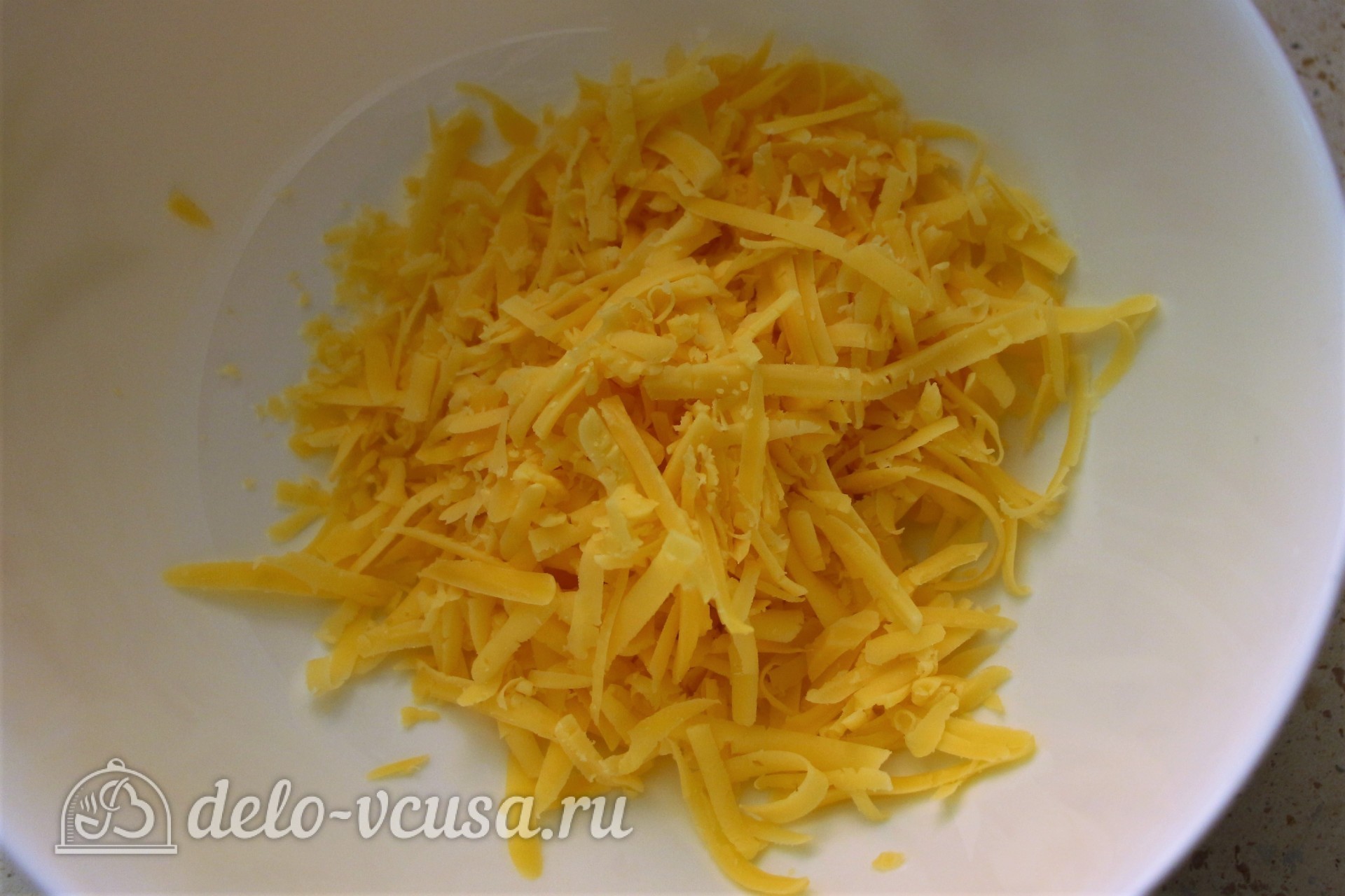 Шаг 1 приготовления Салат с авокадо, яйцом и огурцом