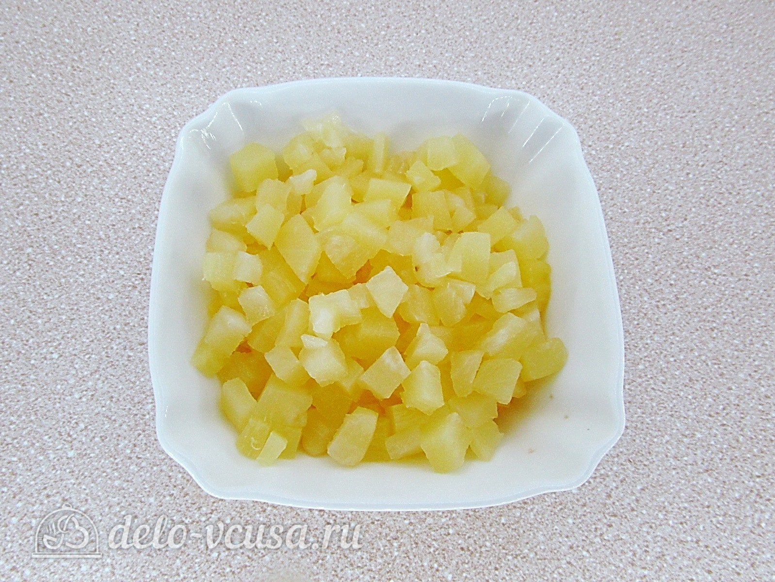 Шаг 4 приготовления Салат Дамский каприз с ананасом и курицей