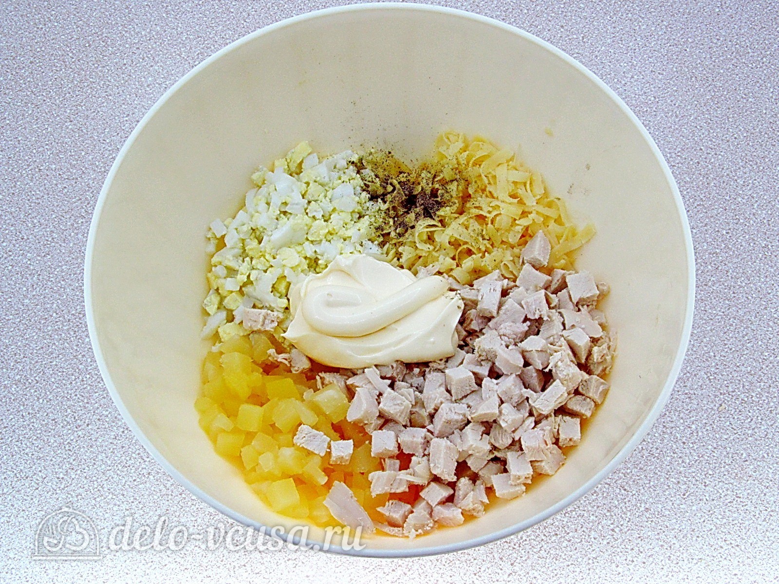 Шаг 6 приготовления Салат Дамский каприз с ананасом и курицей
