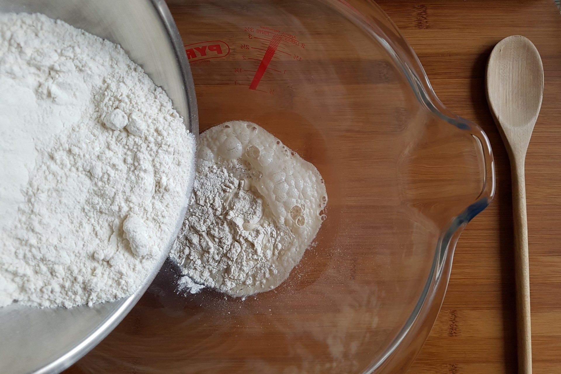 Шаг 4 приготовления Пита с цельнозерновой мукой