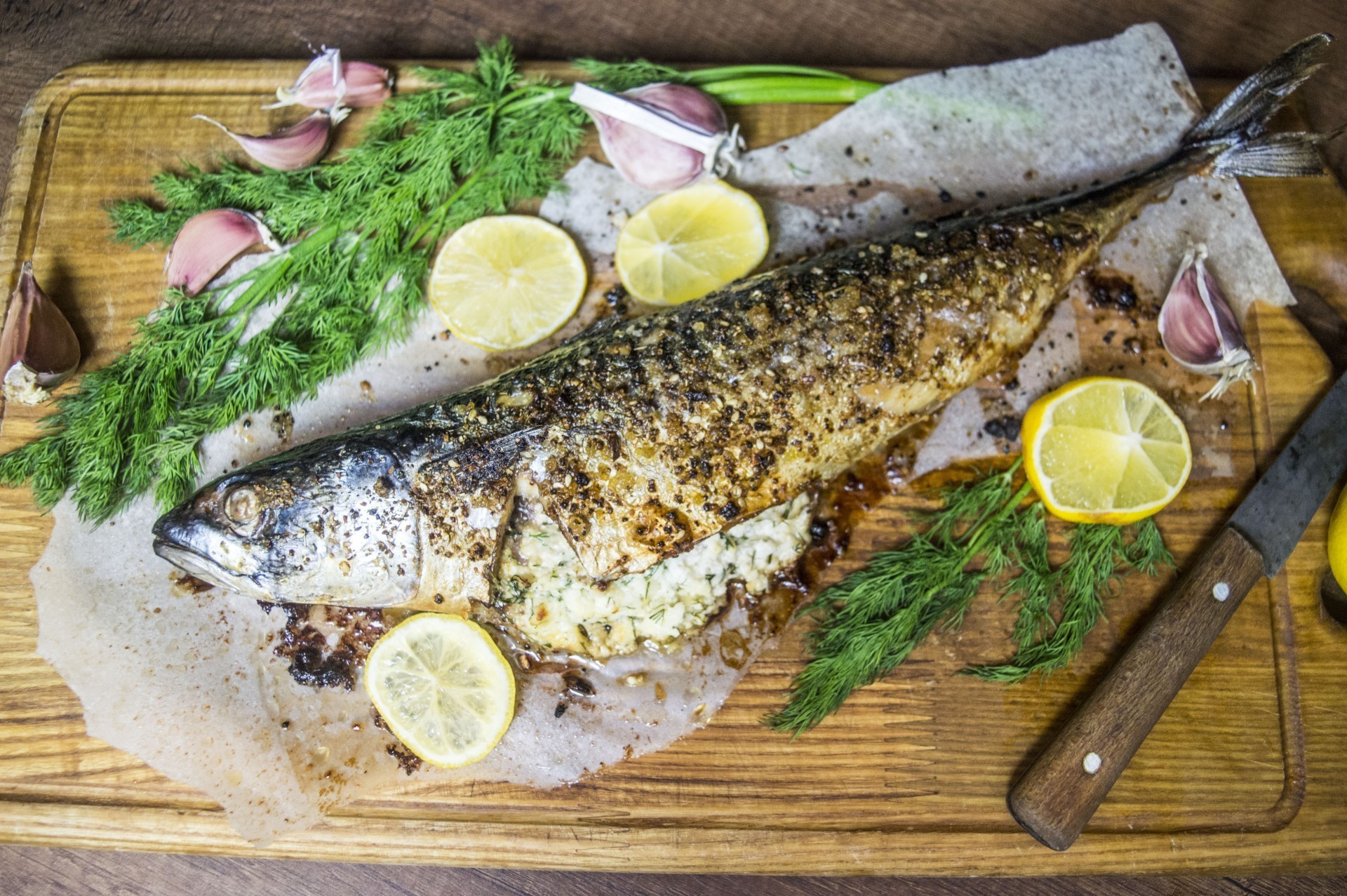 Обложка рецепта Запеченная скумбрия с адыгейским сыром
