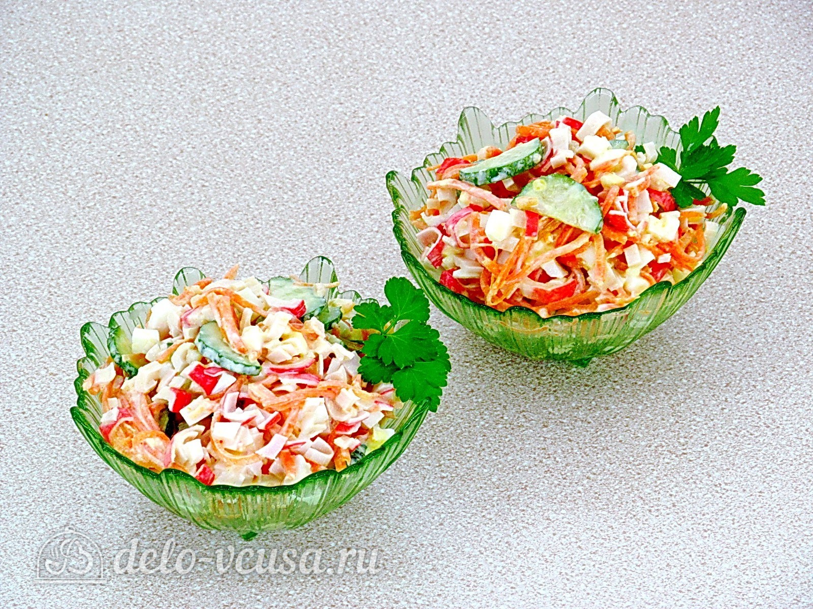 Шаг 5 приготовления Салат из крабовых палочек, огурца и моркови по-корейски