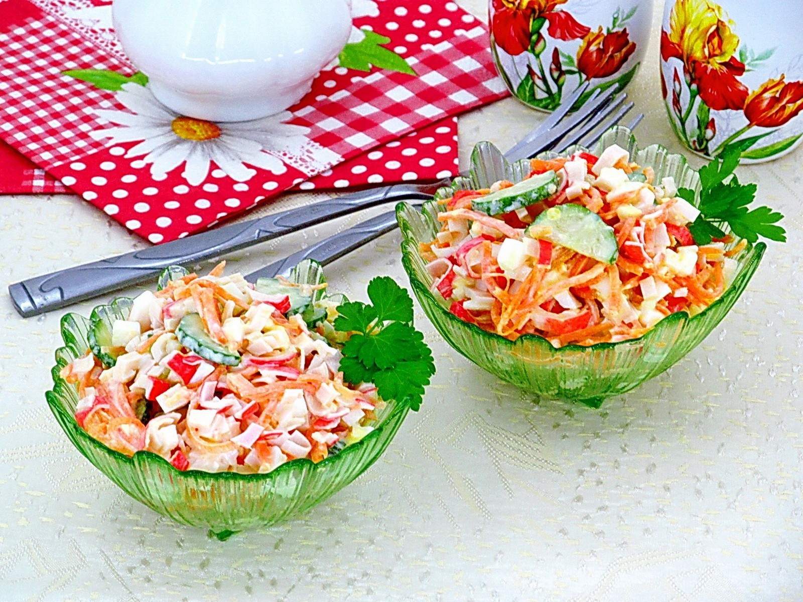 Обложка рецепта Салат из крабовых палочек, огурца и моркови по-корейски