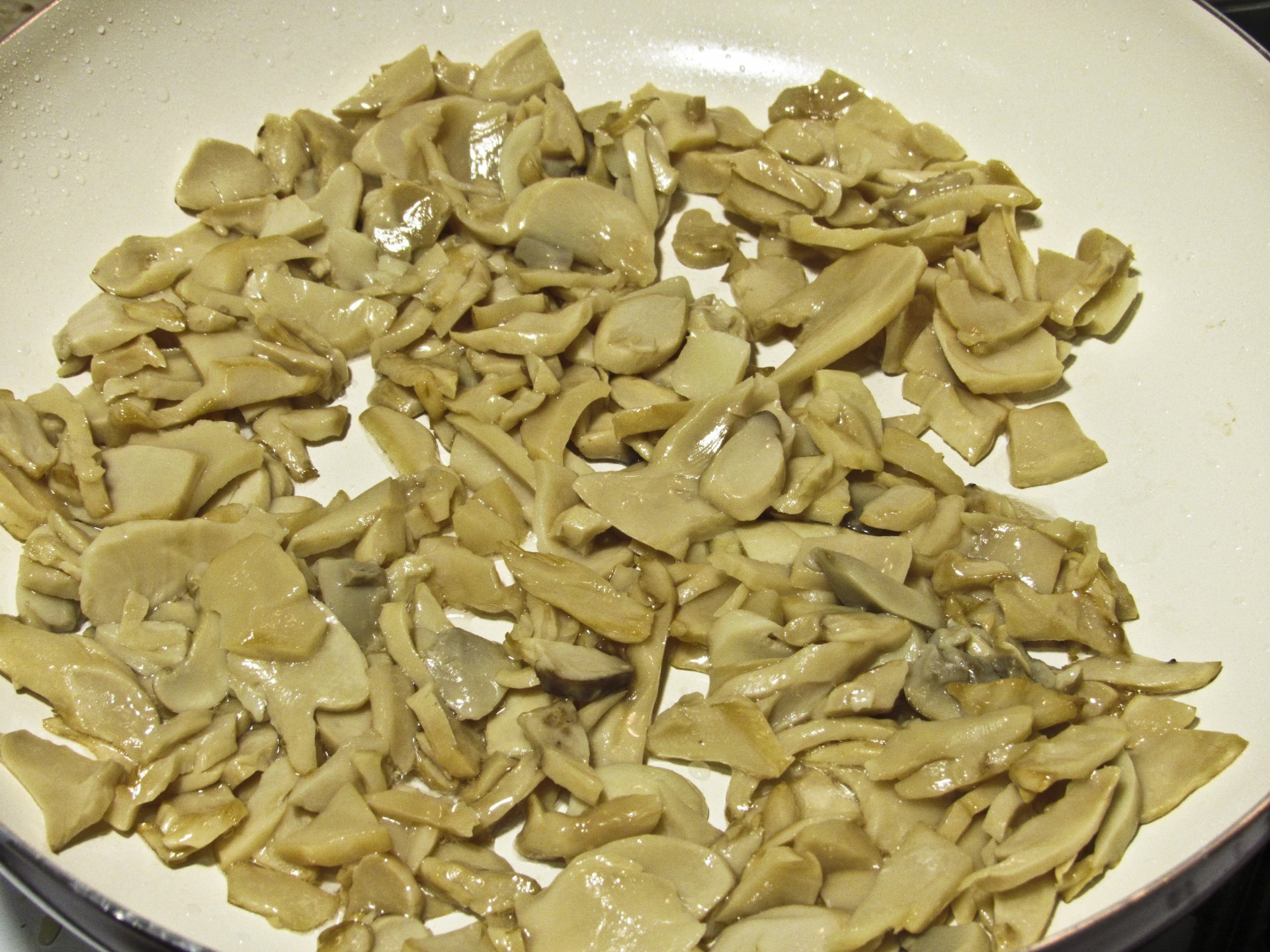 Шаг 3 приготовления Салат Марго с курицей и грибами