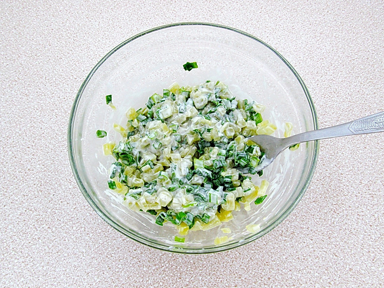 Шаг 7 приготовления Закусочный салат с картофелем, морковью и свеклой