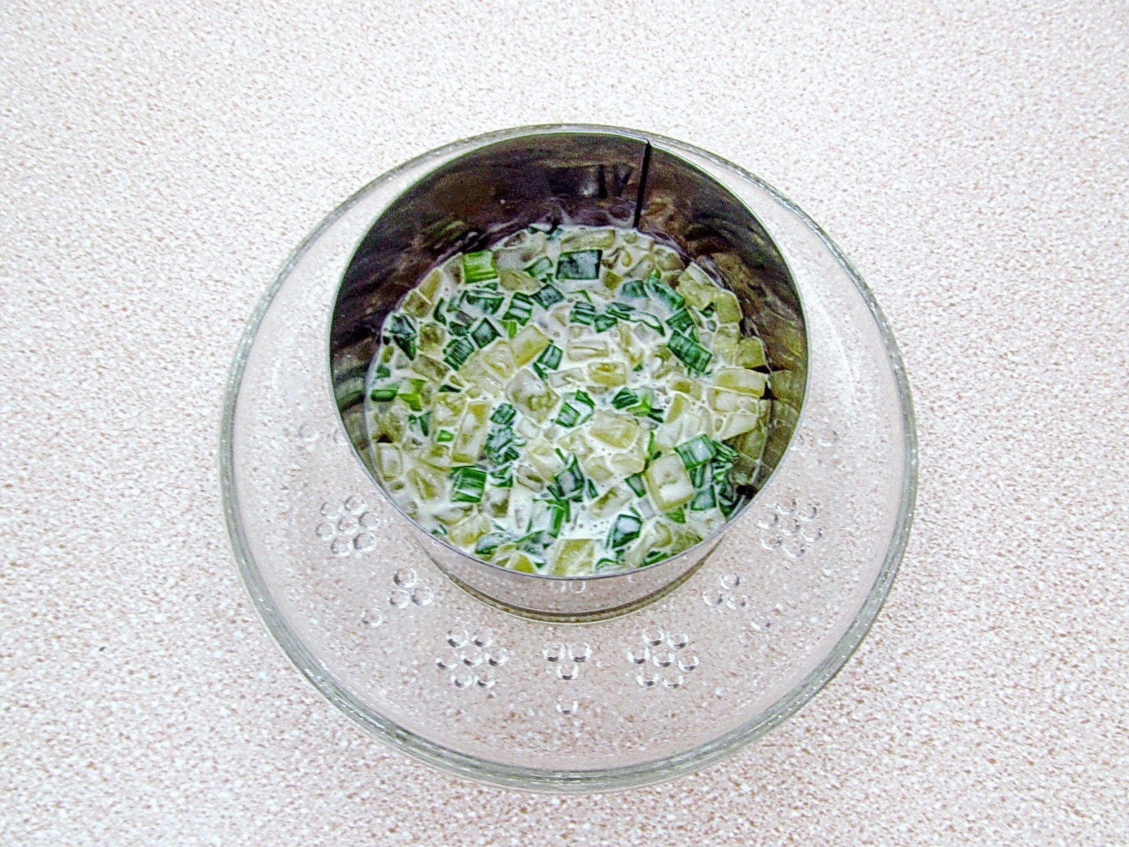 Шаг 9 приготовления Закусочный салат с картофелем, морковью и свеклой