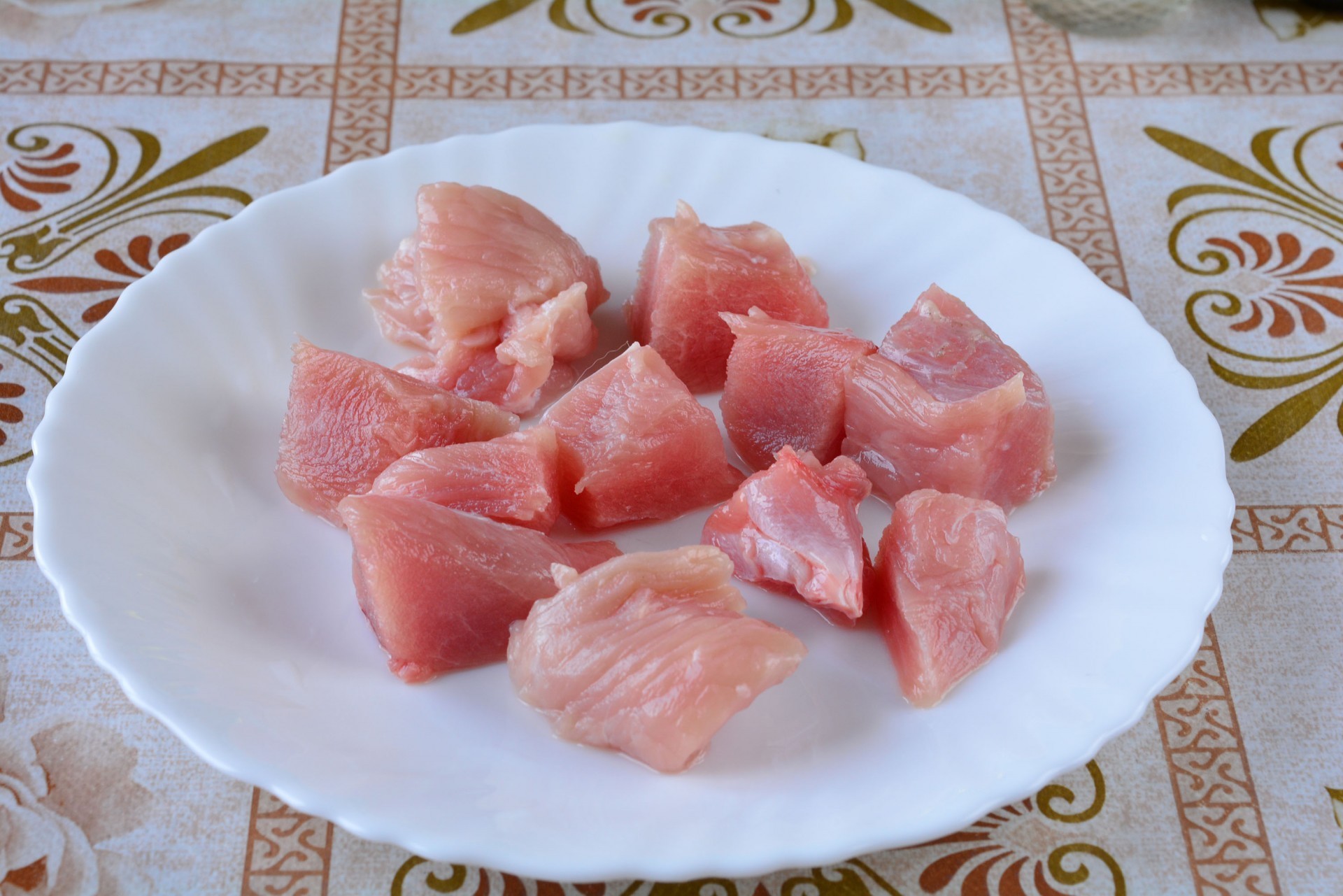 Шаг 1 приготовления Жареная индейка на сковороде кусочками