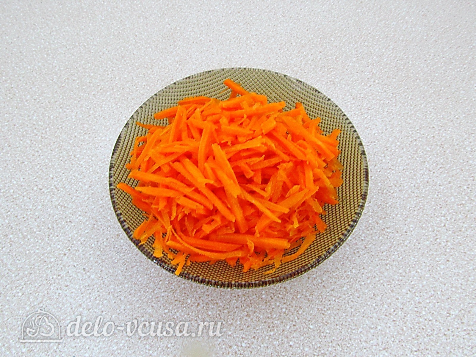 Шаг 3 приготовления Салат из капусты с огурцами и кукурузой
