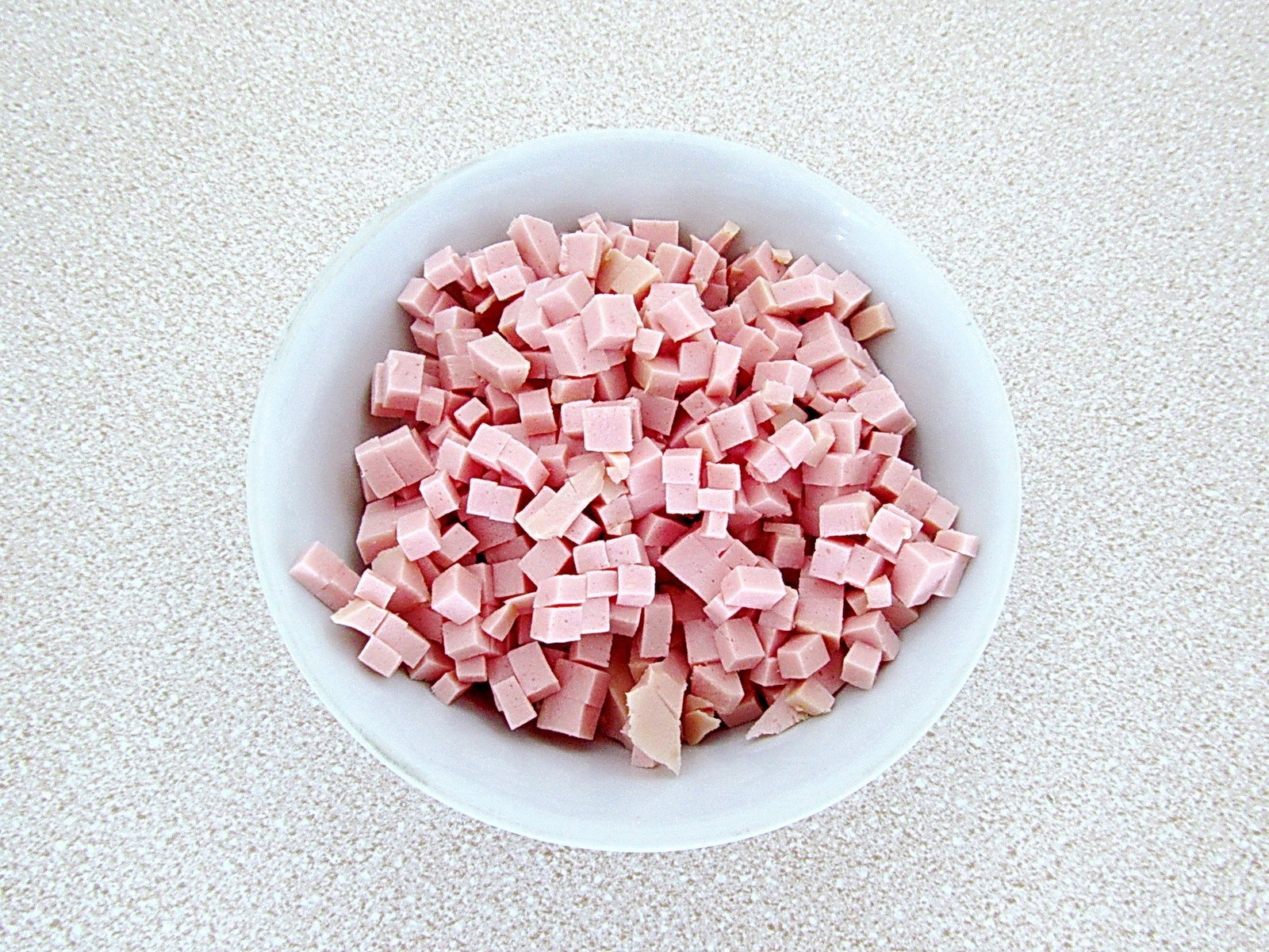 Шаг 1 приготовления Слоеный салат с картофелем фри