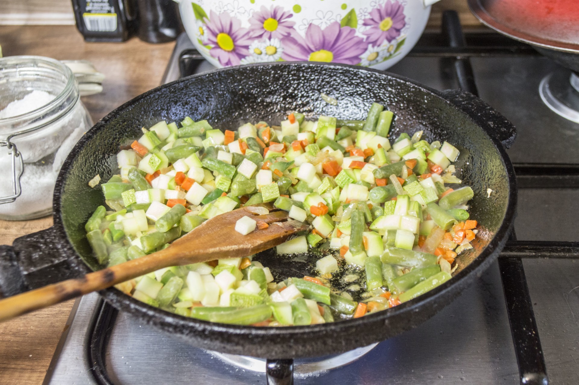Шаг 3 приготовления Макароны со стручковой фасолью и кабачками