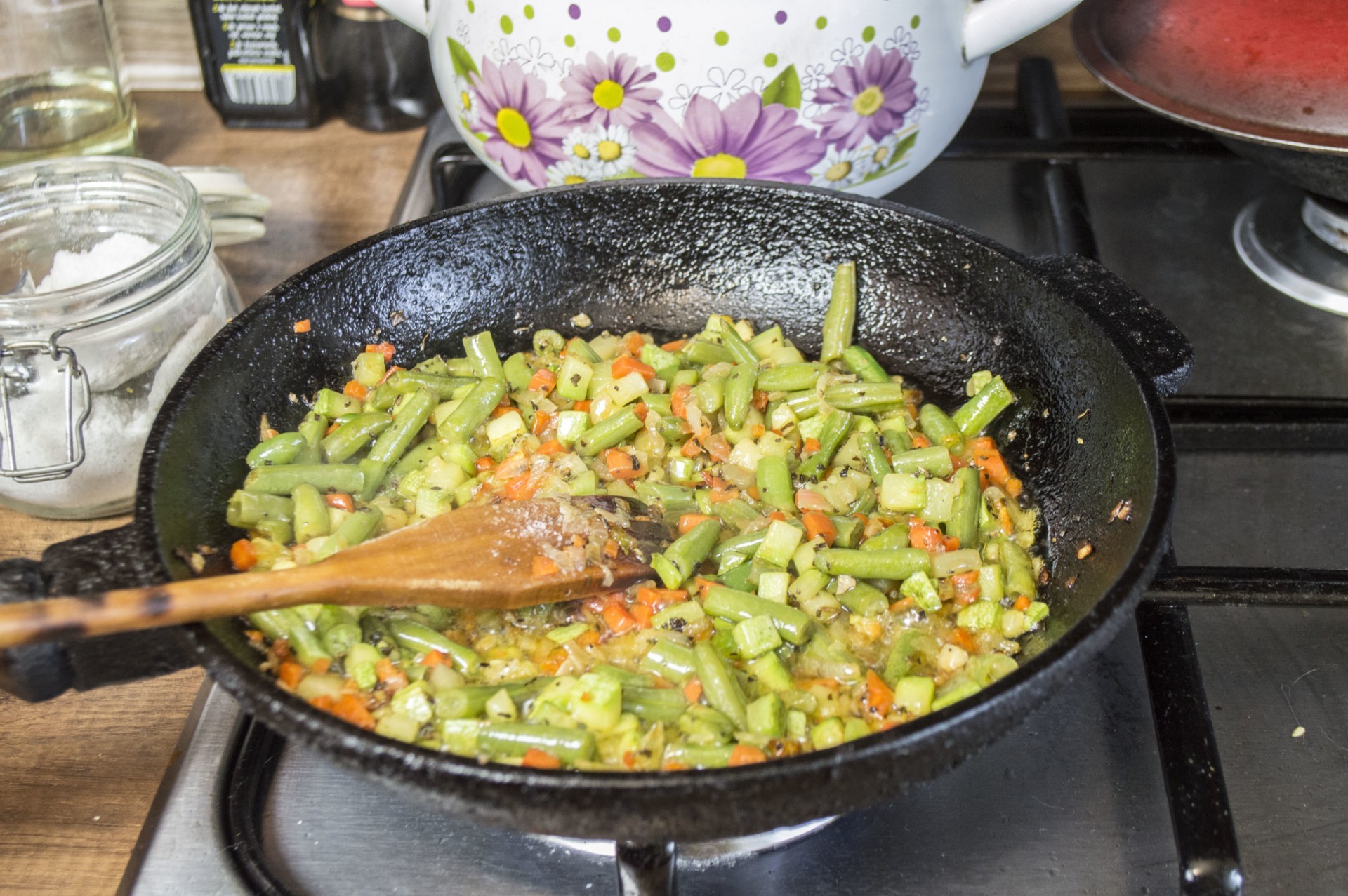 Шаг 4 приготовления Макароны со стручковой фасолью и кабачками