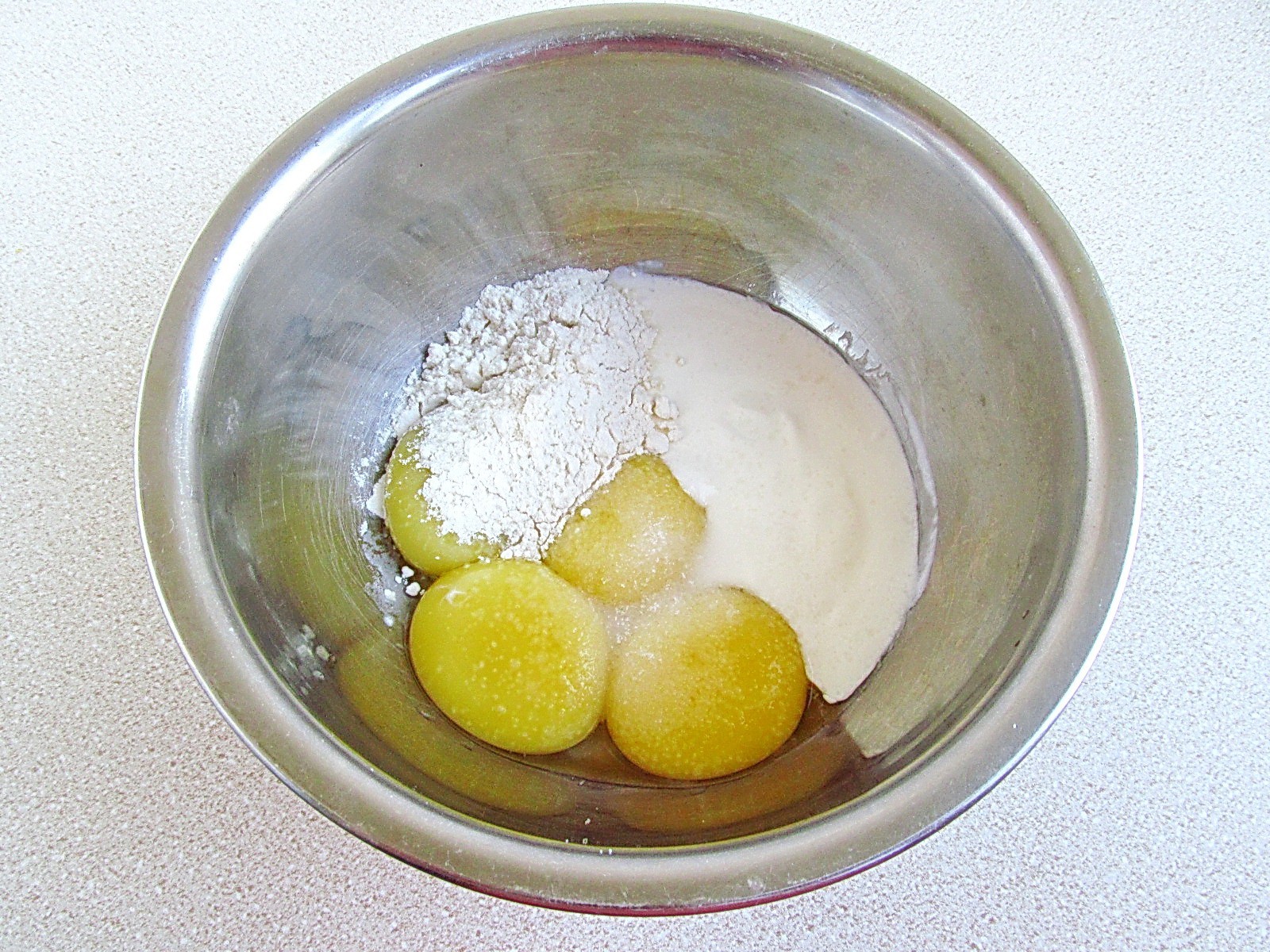 Шаг 2 приготовления Яичная драчёна