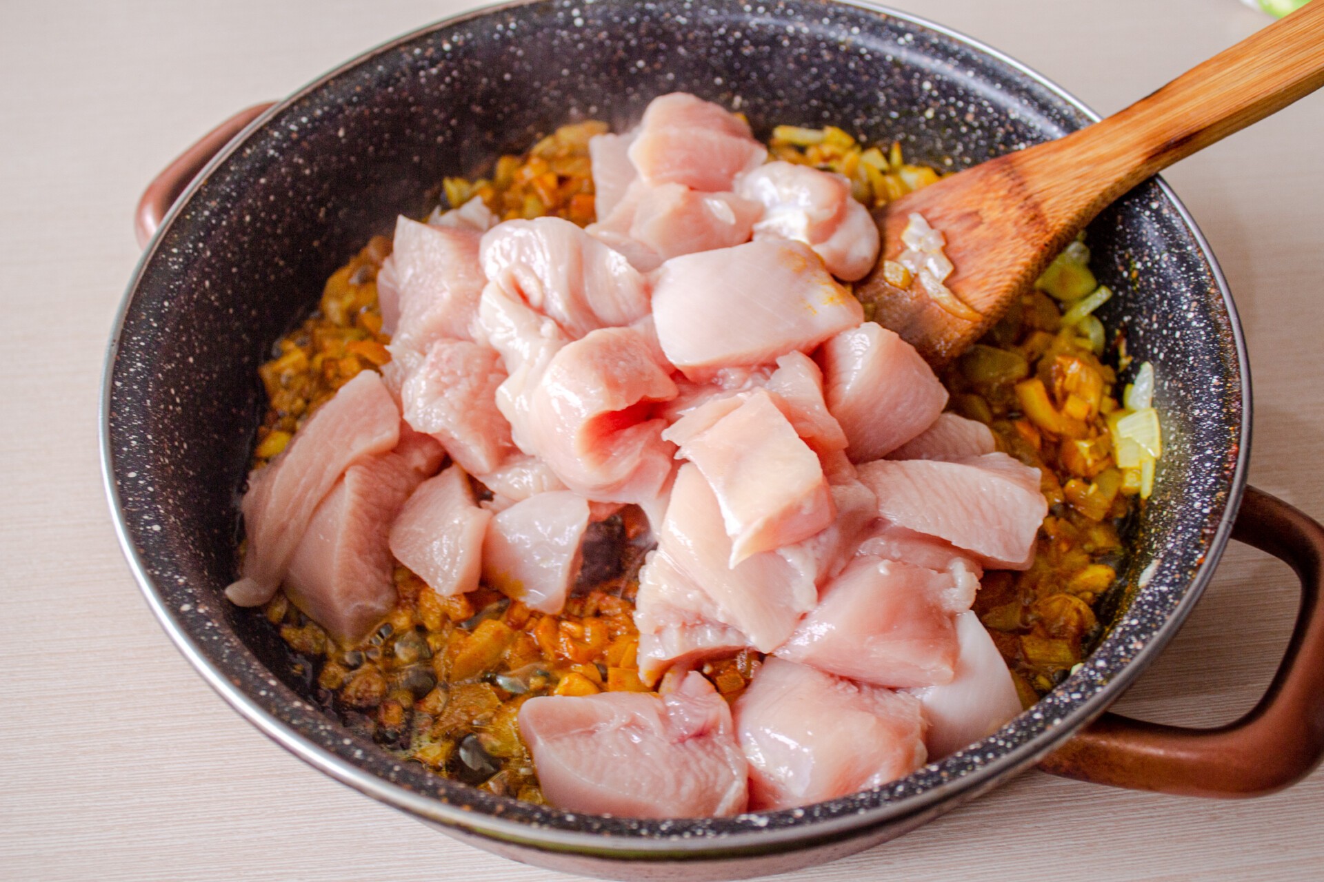 Шаг 6 приготовления Курица карри с рисом и сливками