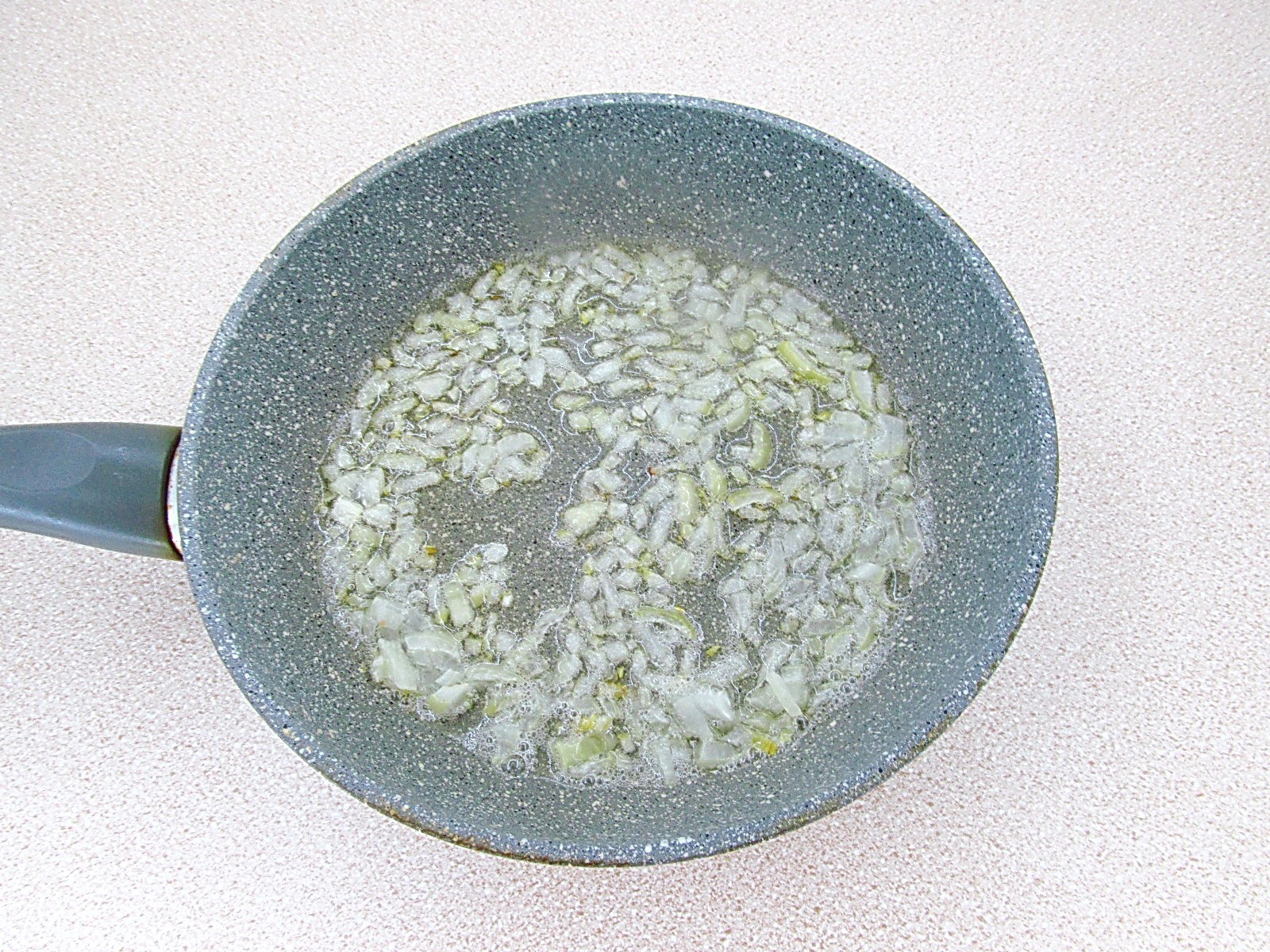 Шаг 3 приготовления Овсяный суп с курицей и овощами