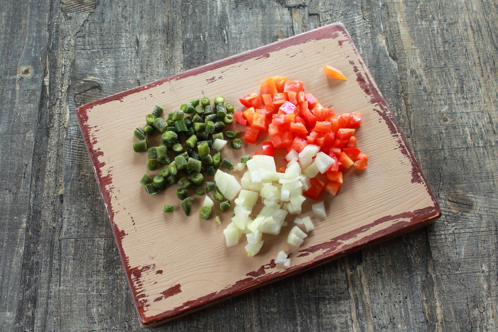 Шаг 3 приготовления Курица, фаршированная рисом и овощами