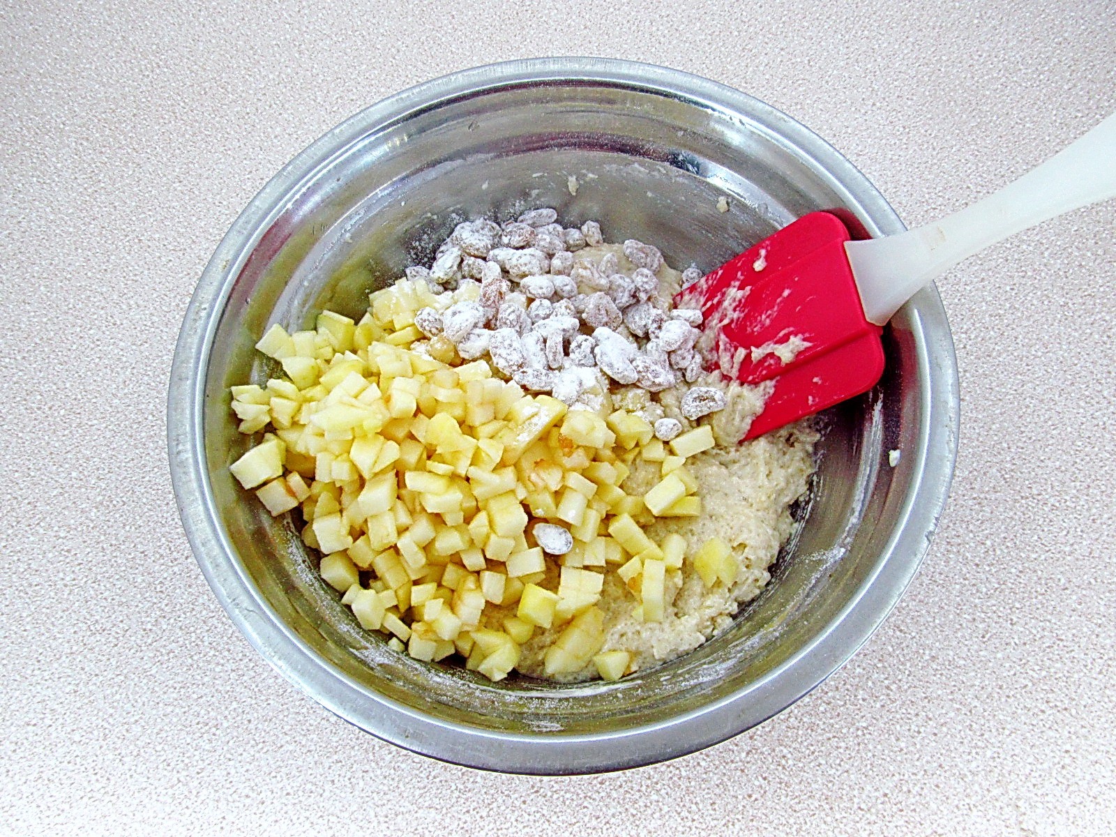 Шаг 10 приготовления Имбирные маффины с яблоками