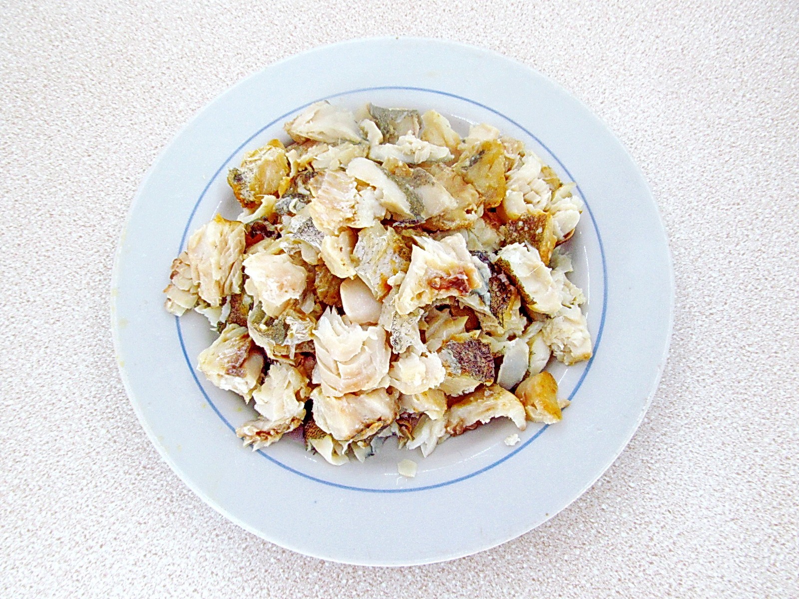 Шаг 9 приготовления Хек с овощами и сметаной