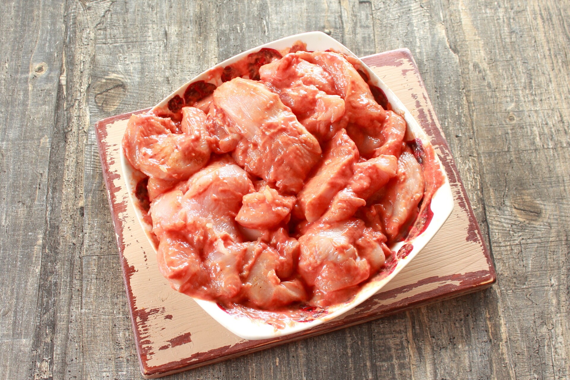 Шаг 5 приготовления Куриное филе в томатном кляре