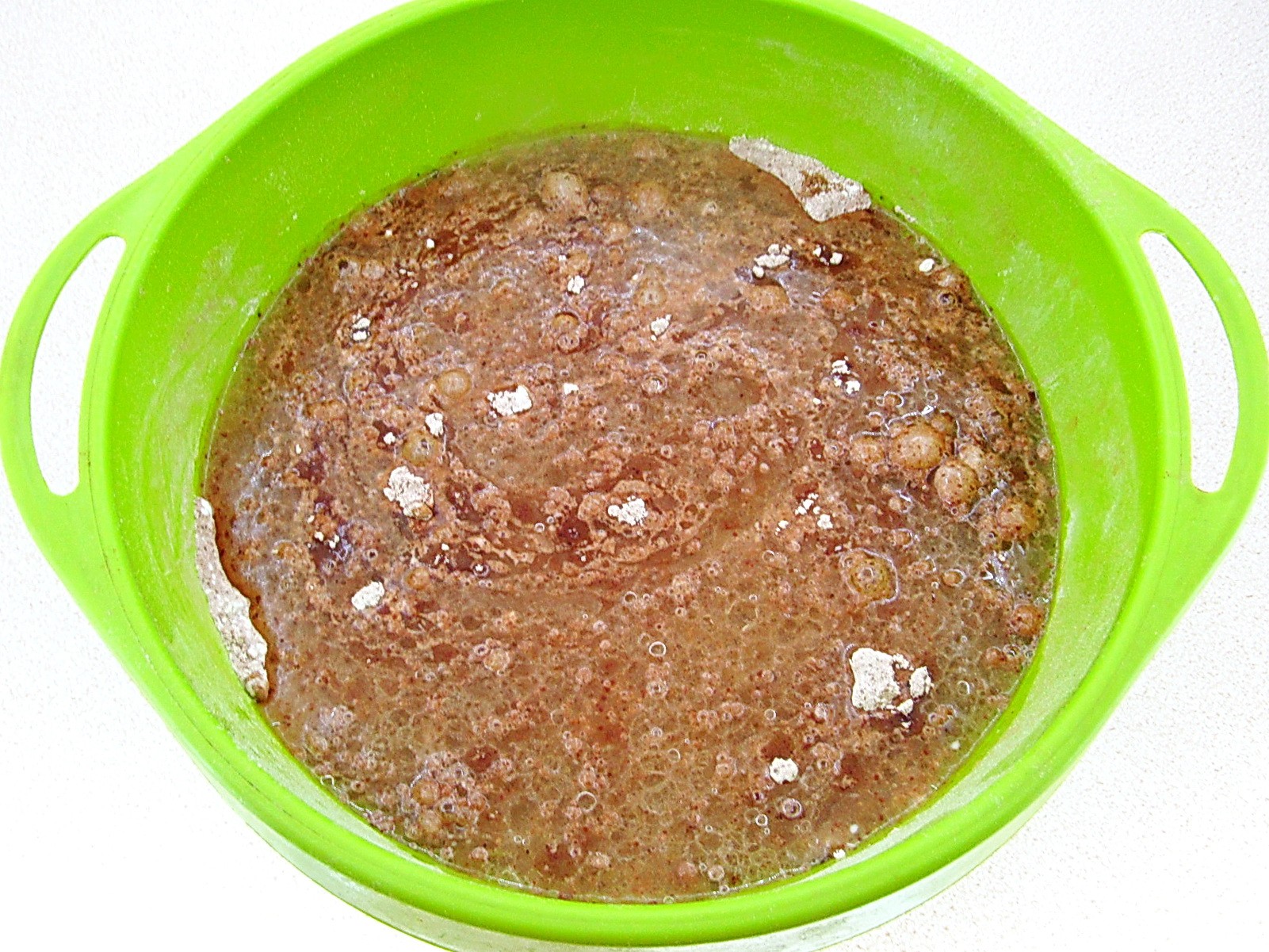 Шаг 5 приготовления Сумасшедший пирог "Crazy cake"