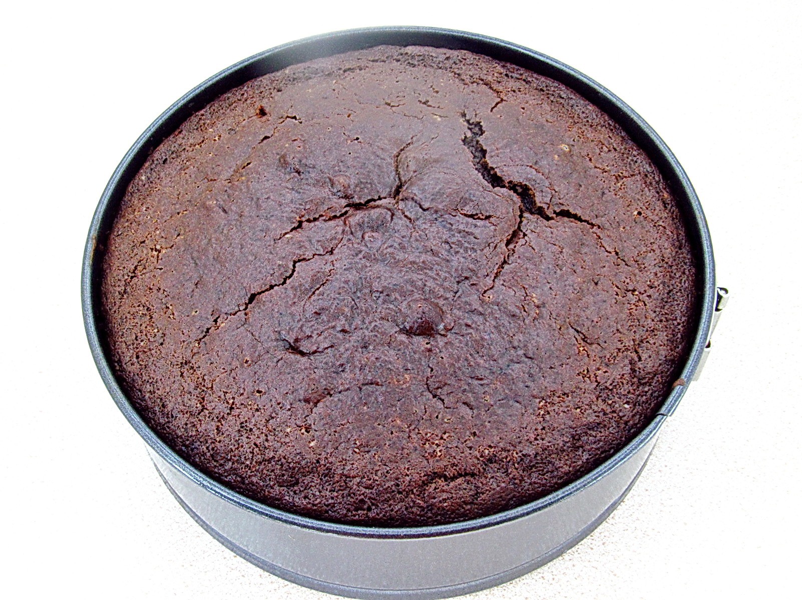 Шаг 8 приготовления Сумасшедший пирог "Crazy cake"