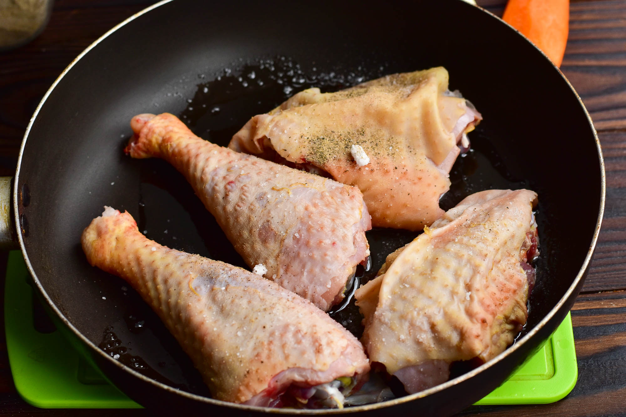 Шаг 1 приготовления Гречка с курицей на сковороде