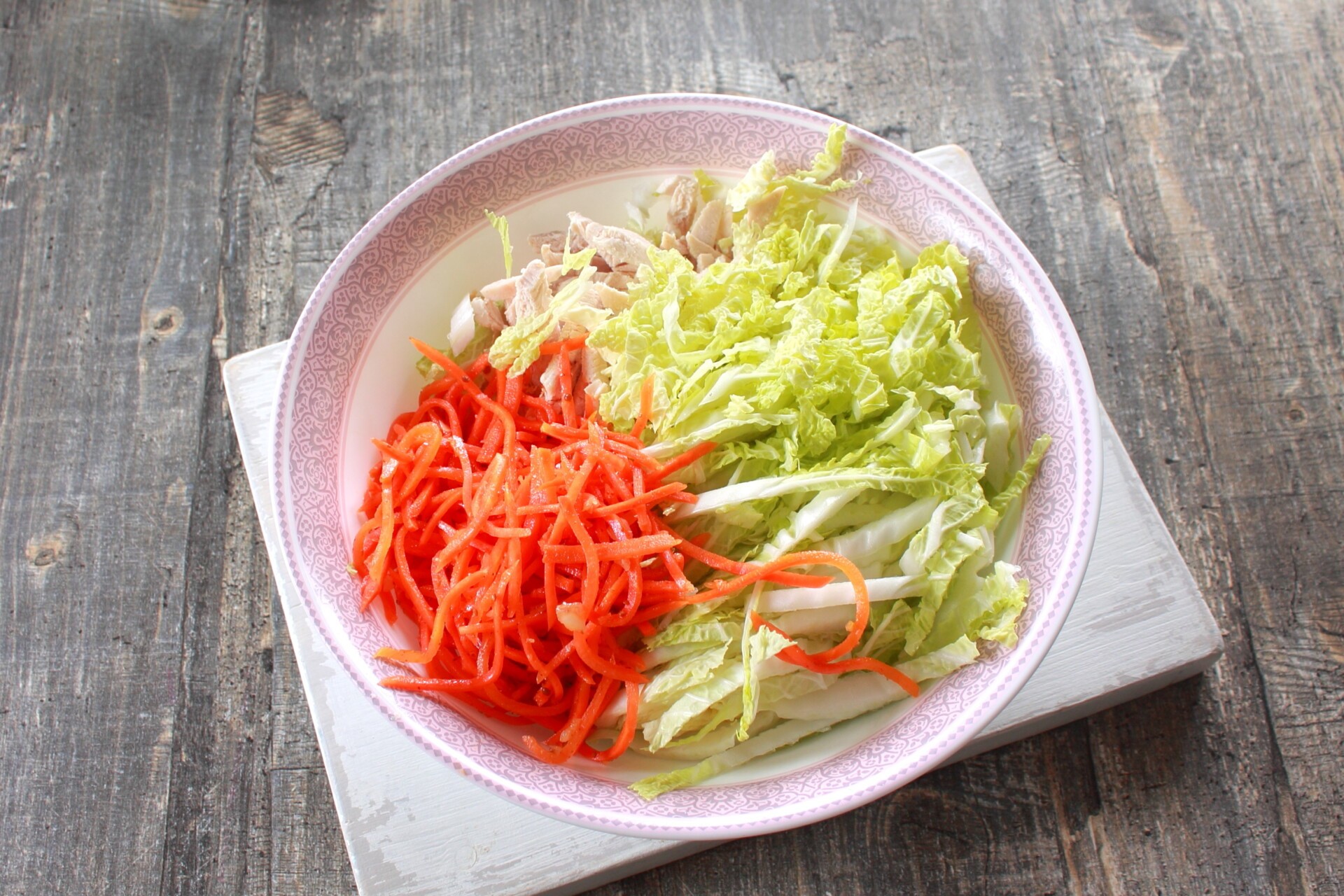Шаг 6 приготовления Салат "Корейская курица" с блинами