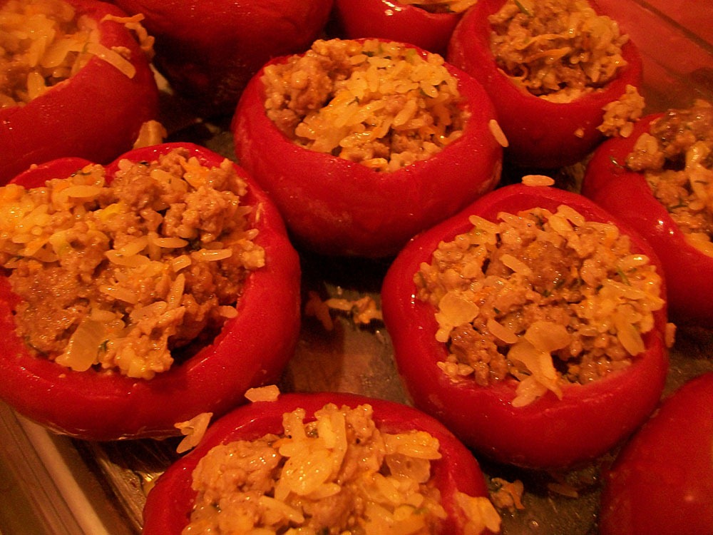 Шаг 11 приготовления Фаршированные перцы. Перцы фаршированные мясным фаршем