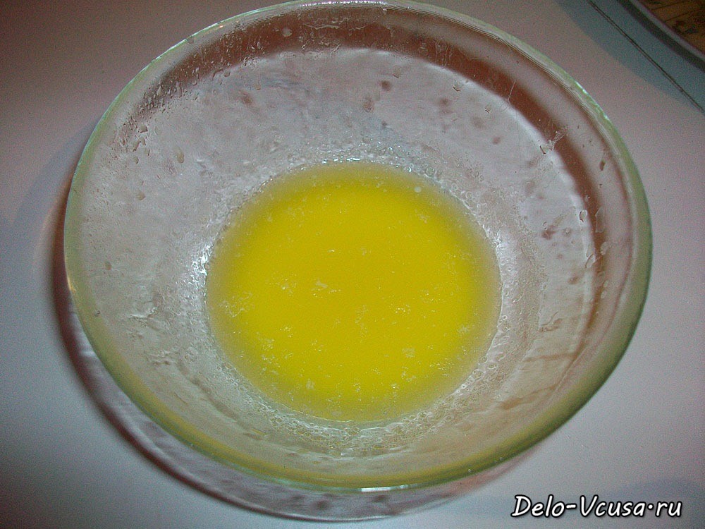 Шаг 8 приготовления Блинчики с сосисками, сыром, зеленью и соусом из свежих томатов