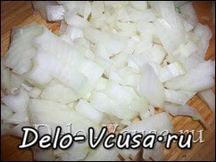 Шаг 1 приготовления Начинка из курицы, грибов, зелени и сыра