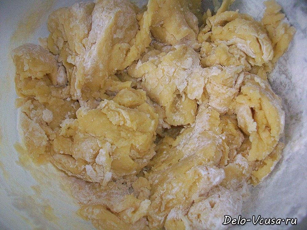 Шаг 4 приготовления Песочный пирог с клубничным джемом и творогом