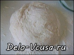 Шаг 2 приготовления Пирожки из дрожжевого теста с яйцом, луком и рисом