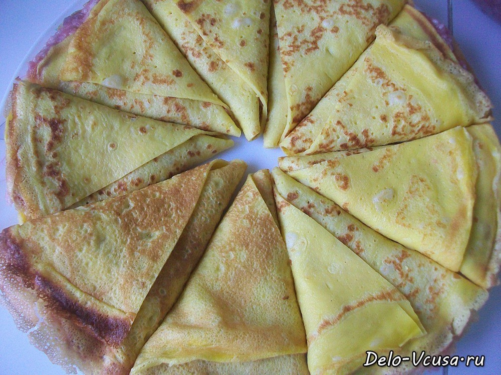 Шаг 11 приготовления Бендерики с мясом. Блинчики с сырым фаршем