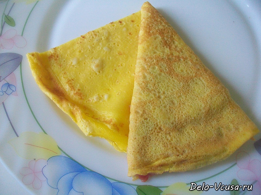 Шаг 9 приготовления Бендерики с мясом. Блинчики с сырым фаршем