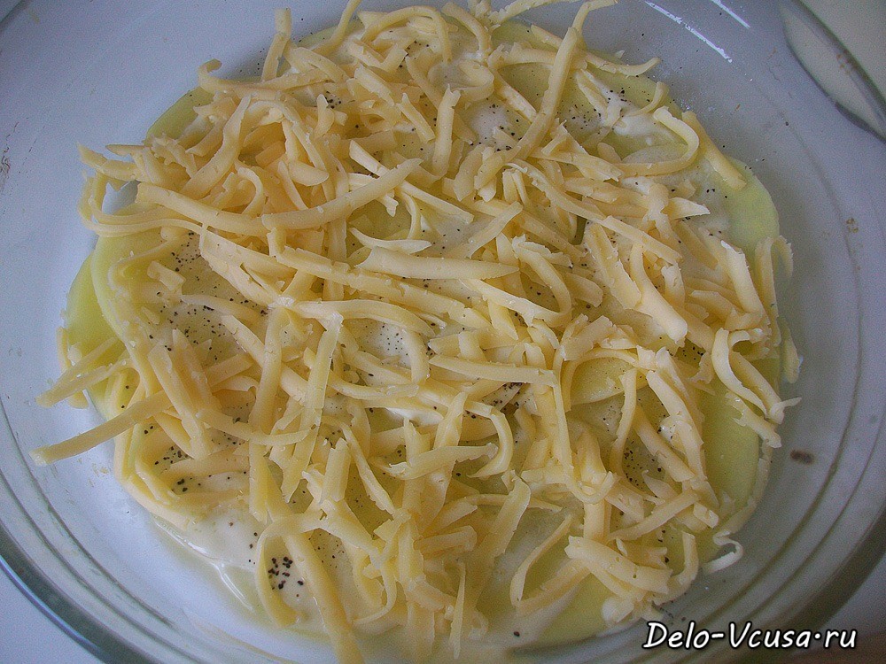 Шаг 8 приготовления Картофельная запеканка с мясным фаршем и твердым сыром