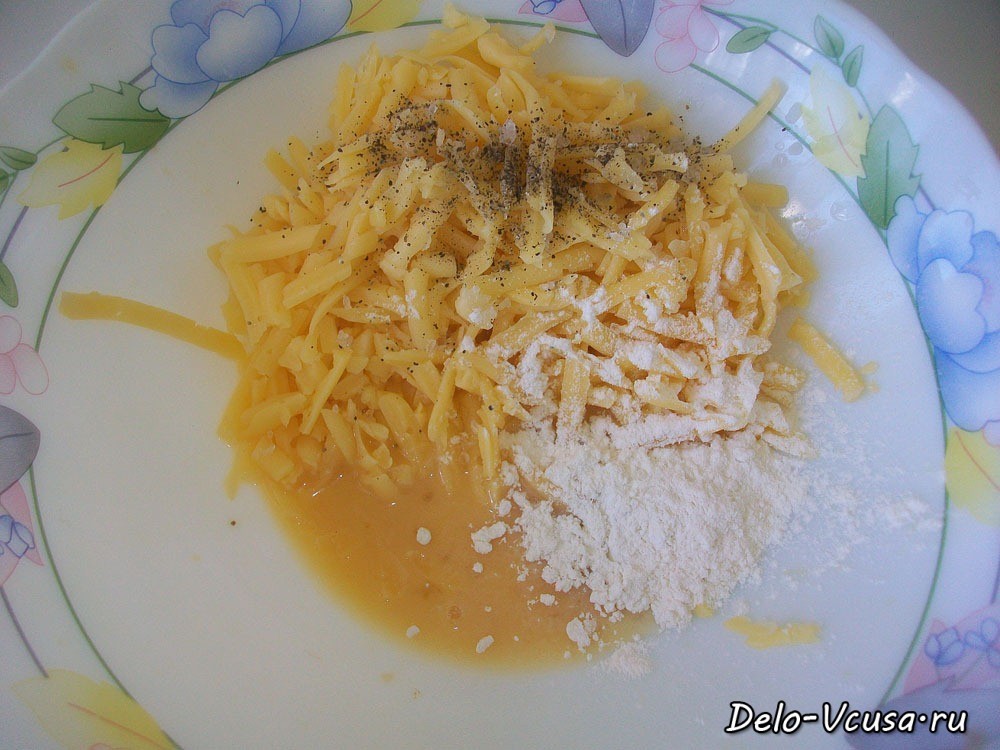 Шаг 1 приготовления Жареный сыр с яйцом