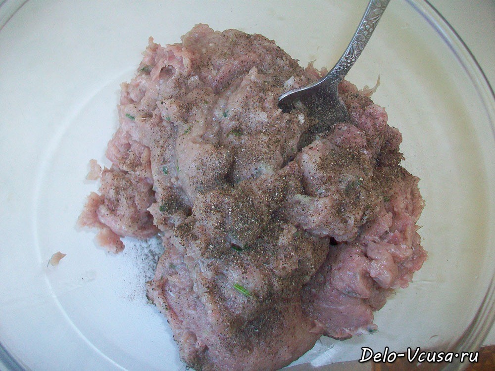 Шаг 4 приготовления Бризоль из мясного фарша с твердым сыром