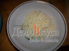 Шаг 6 приготовления Пирог из слоёного теста с картошкой сыром Моцарелла и пармской ветчиной