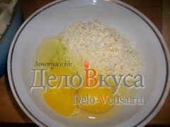 Шаг 7 приготовления Пирог из слоёного теста с картошкой сыром Моцарелла и пармской ветчиной
