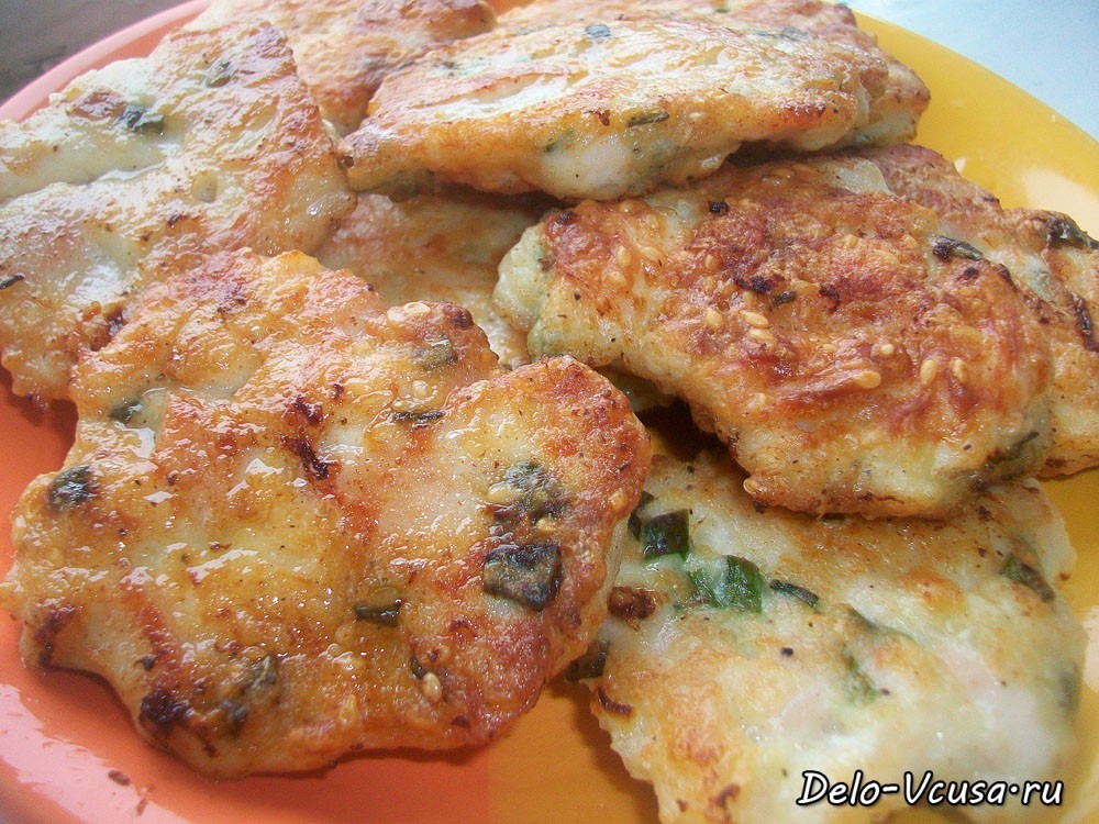Шаг 9 приготовления Куриные котлеты с кунжутом и зеленым луком