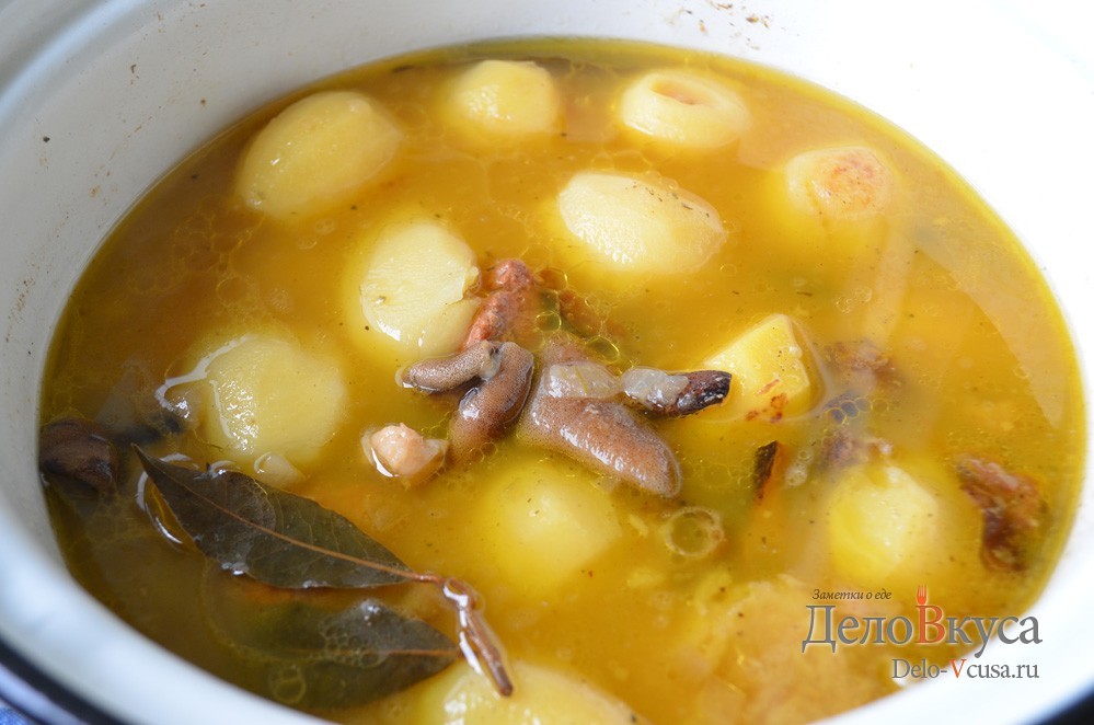 Шаг 14 приготовления Жаркое по-домашнему с мясом и грибами